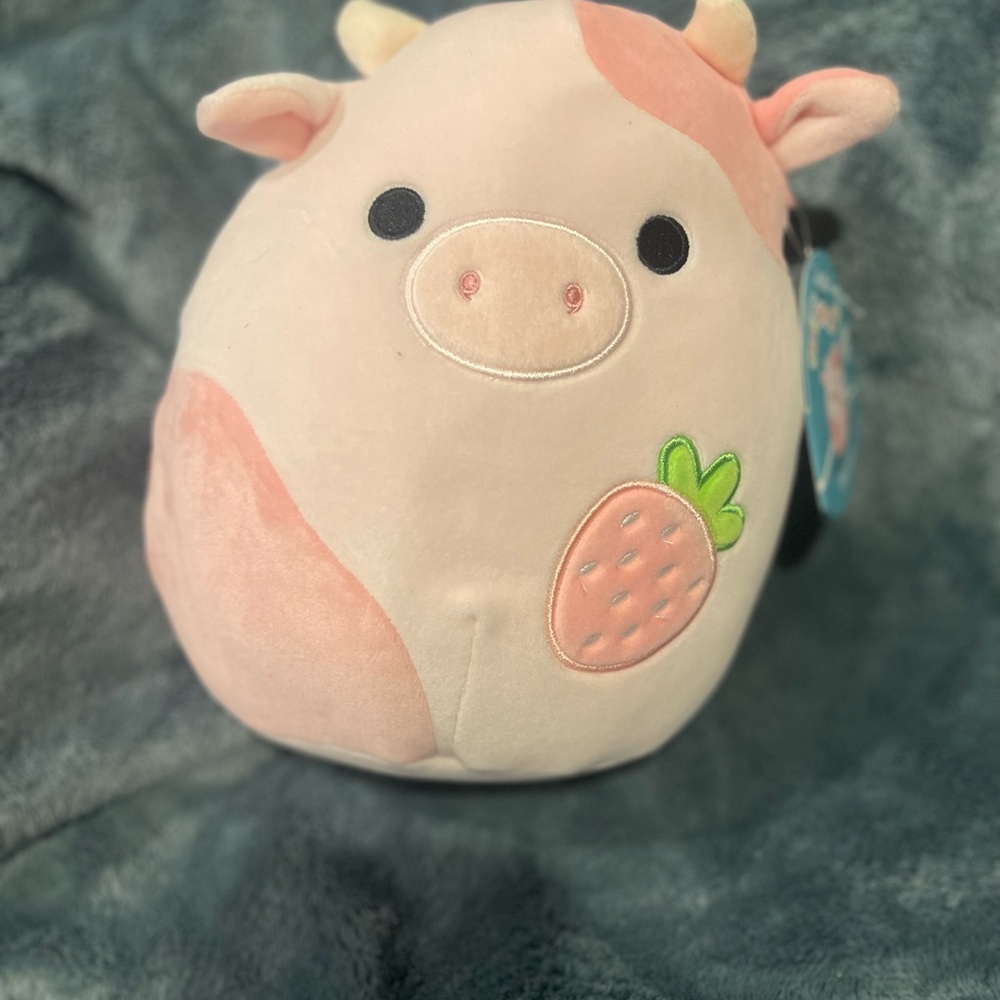 Squishmallows Reshma HT 2023 version Pink and Cream Cow Plush